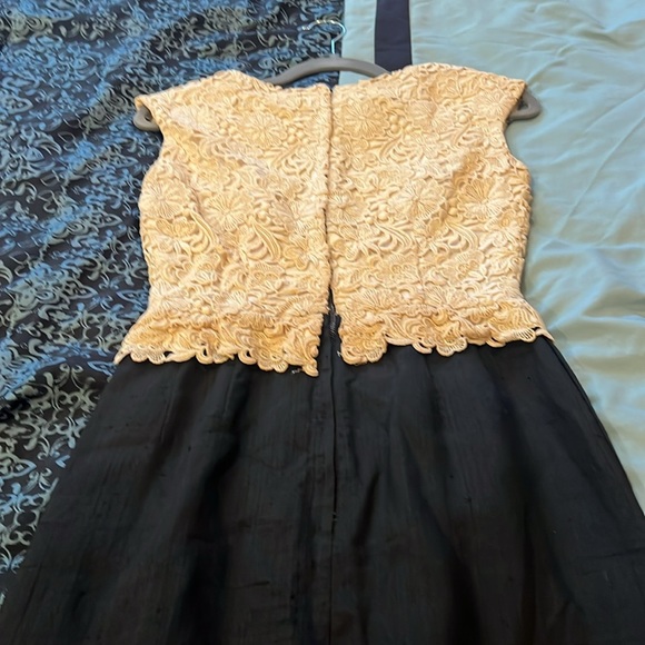 SAKS FIFTH AVENUE women’s dress, size small, nice - Picture 6 of 8